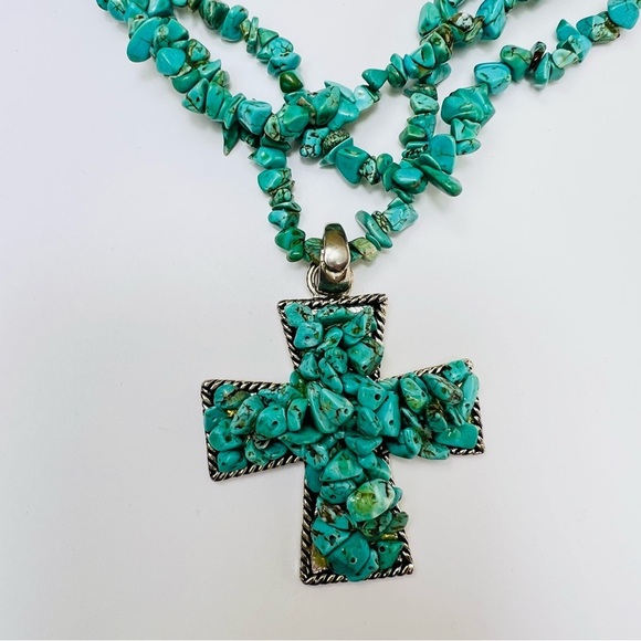 TRIPLE STRAND TURQUOISE NUGGET NECKLACE WITH 3” TURQUOISE CROSS - Picture 3 of 8